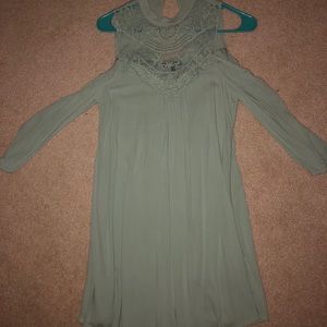 Flowy Mint Green “T-shirt” style dress! 👗